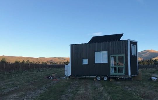 Off grid tiny home 768x576 1